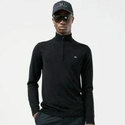 J.LINDEBERG GOLF KIAN MERINO ZIP NECK SWEATER – BLACK 9 J.LINDEBERG GOLF KIAN MERINO ZIP NECK SWEATER – BLACK -CLUBS Sales Shop JL Kian black 4 1 600x600 1