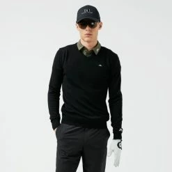 J.LINDEBERG LYMANN TOUR MERINO V-NECK GOLF SWEATER / BLACK -CLUBS Sales Shop JL Lymann black 2 1 600x600 1